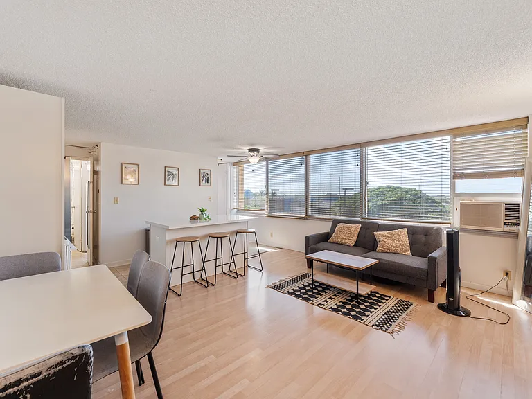 1060 Kamehameha Hwy #303B — Photo 2