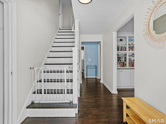 3rd image of 1470 Stratfield Road