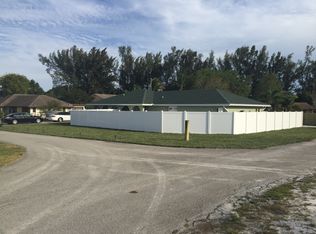 2550 Henrietta Ct, Lake Worth, FL 33462
