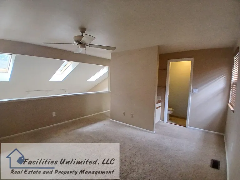 4519 Seaway Cir — Photo 14