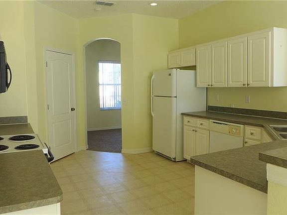 5th image of 6011 Live Oak Dr