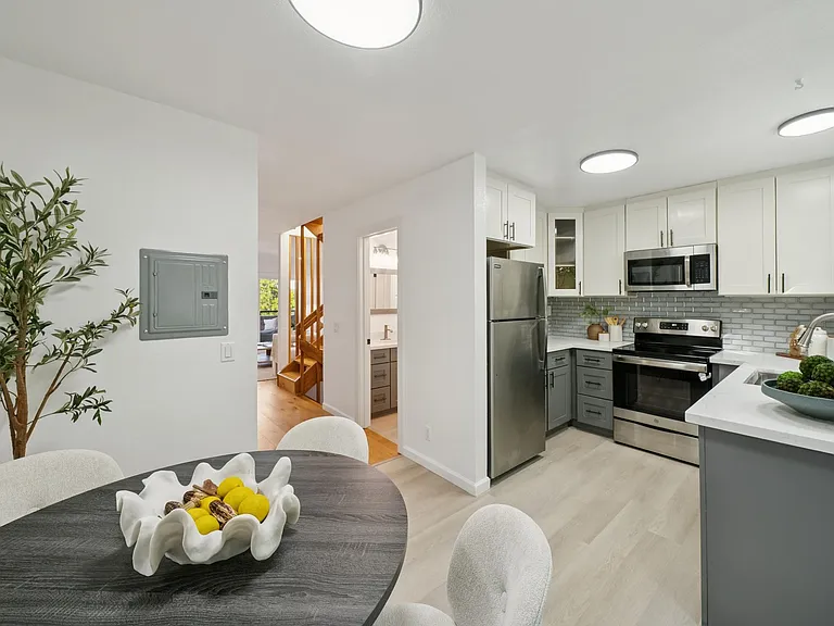 4028 Farm Hill Blvd #5 — Photo 9