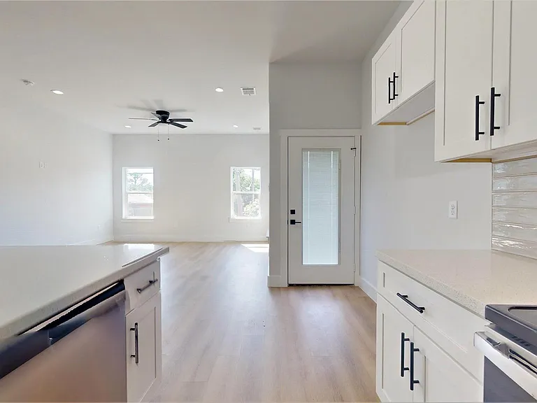 12234 Kirkgard — Photo 13