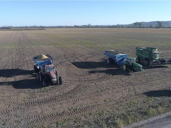 2 Inland Rd, Oregon, MO 64473