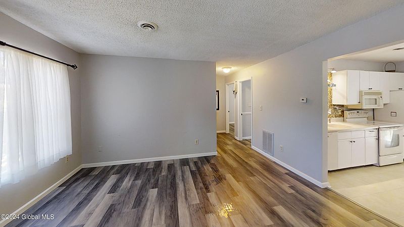 3rd image of 25B Pine Lane Apt 1