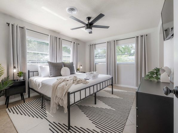 4301 N Albany Ave #ID1053147P