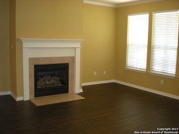 5th image of 1418 Azalea Ln