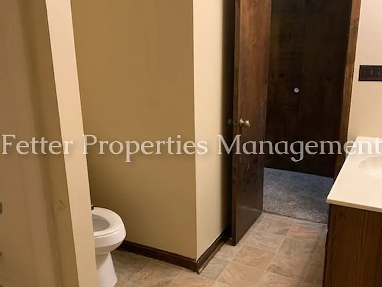 6566 Heathervale Ct — Photo 10