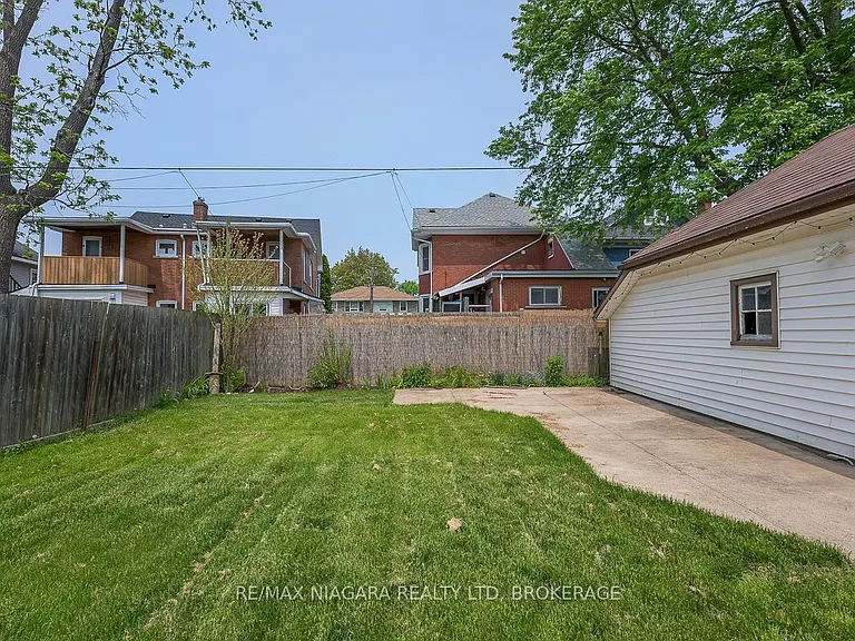 20 Randolph St — Photo 27