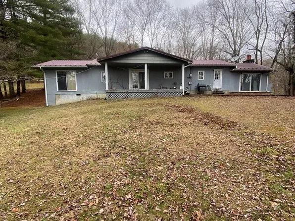 185 Simmons Hollow Rd, Raven, VA 24639