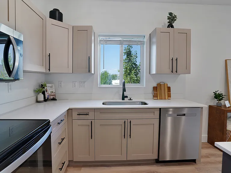 Valo At Bellin Townhomes — Photo 8