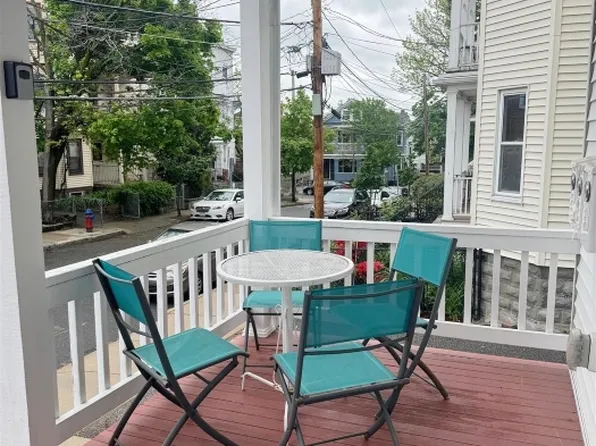29 Belknap St, Somerville, MA