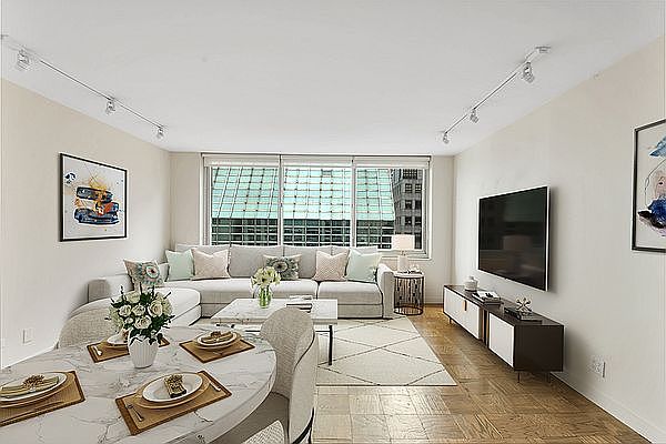 1st image of 333 E 45th St APT 15B