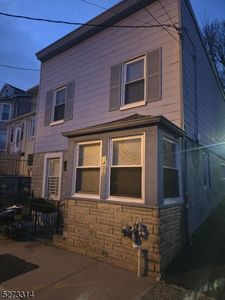 1402 6Th St, North Bergen, NJ, 07047