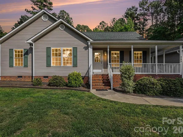 392 Cove Wood Dr, Denton, NC 27239