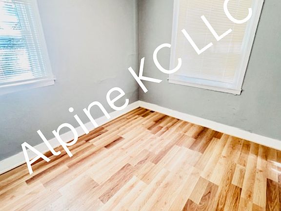 5th image of 6737 Myrtle Ave