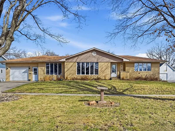 53 7th St, Woodbine, IA 51579