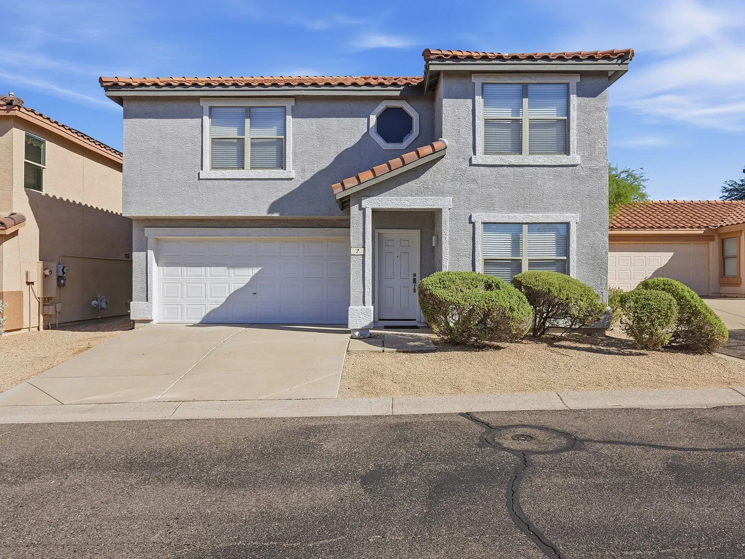 4 bed, 2.5 bath, 2411 sqft, $5,000 — Photo 1