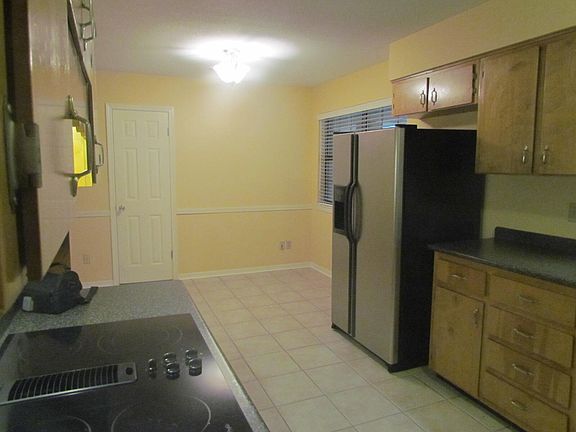 5th image of 904 Whisperwood Ln S