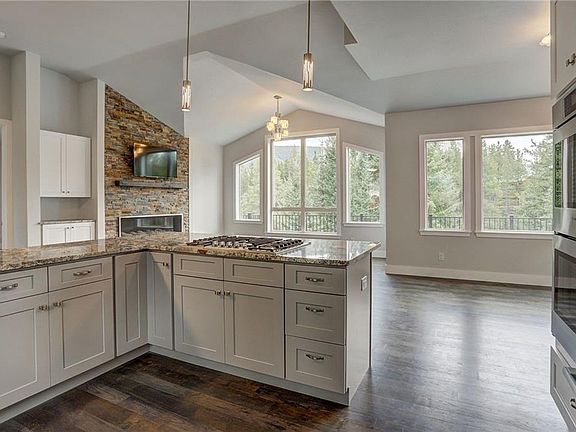 5th image of 184 Crown Dr