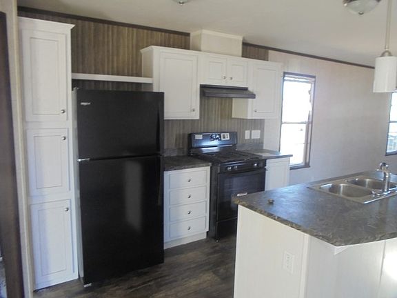 4th image of 2200 Harper St Lot D39