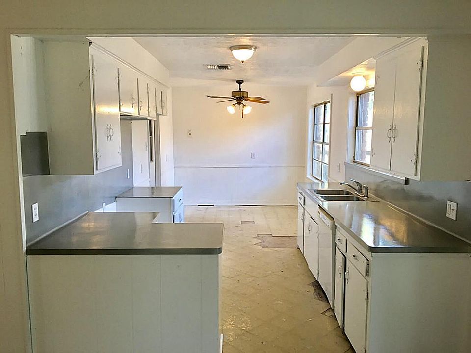 1st image of 3117 Edmonton Dr