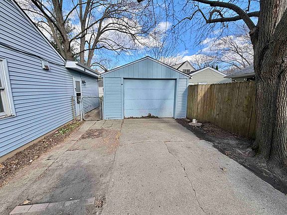3rd image of 2707 Ridge Ave
