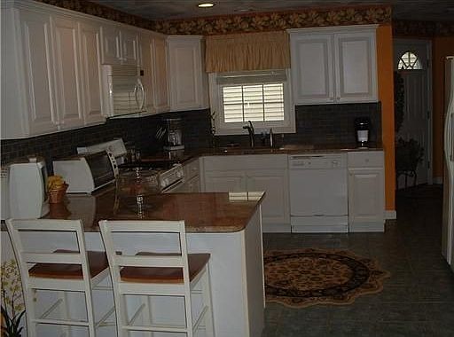 4th image of 252 Cheshire Dr