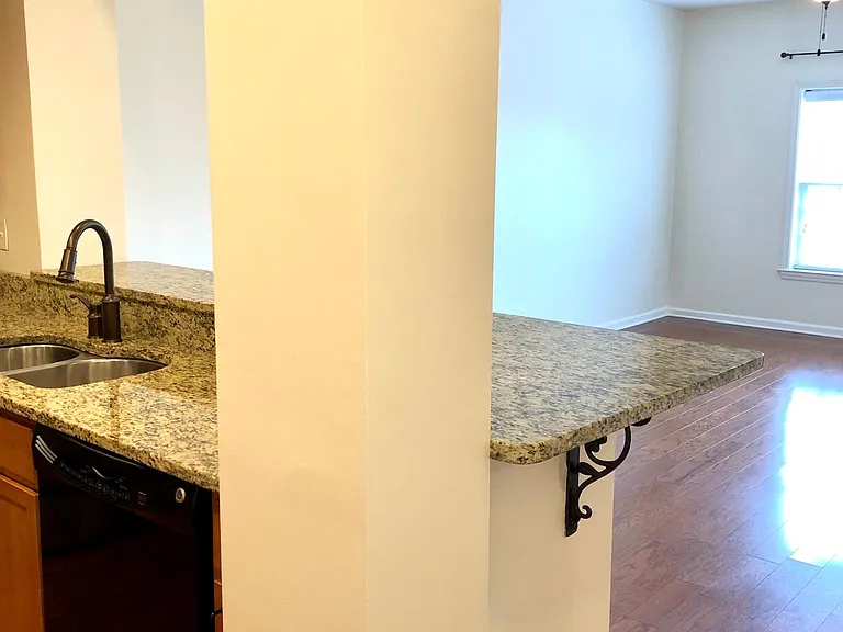 665 Tennessee St #202 — Photo 43