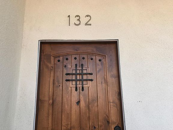 4th image of 132 E 109th Pl