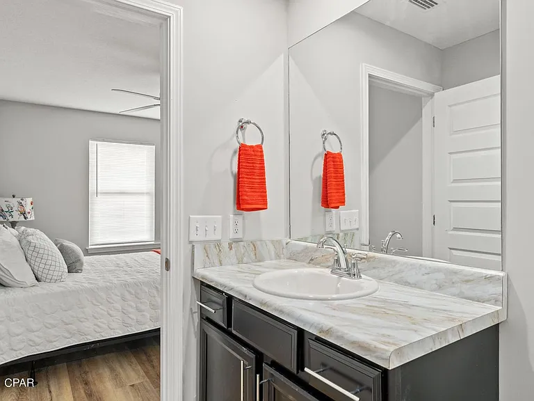 3835 Avon Rd #B3 — Photo 16
