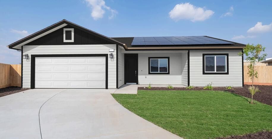 1st image of 824 N Palm Street
