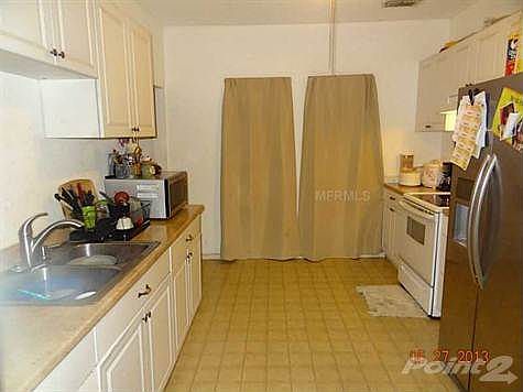 3rd image of 116 W Crest Ave