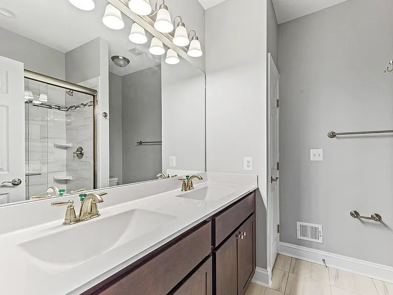 981 Rye Dr — Photo 12