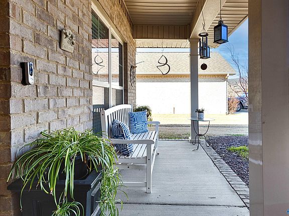4th image of 3012 Greenway Cir SE