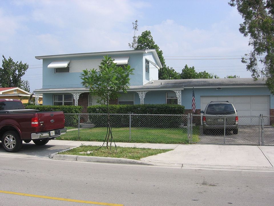 West Hialeah 2 story home