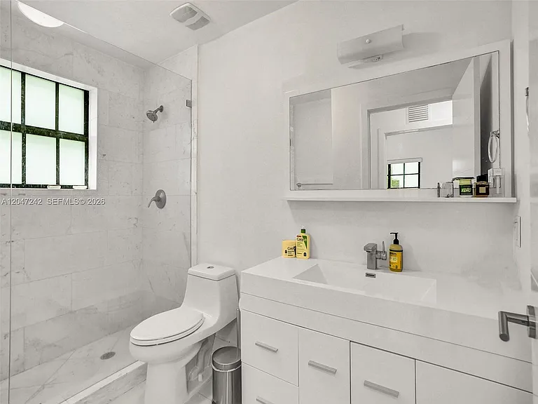 1901 S Le Jeune Rd #2 — Photo 7