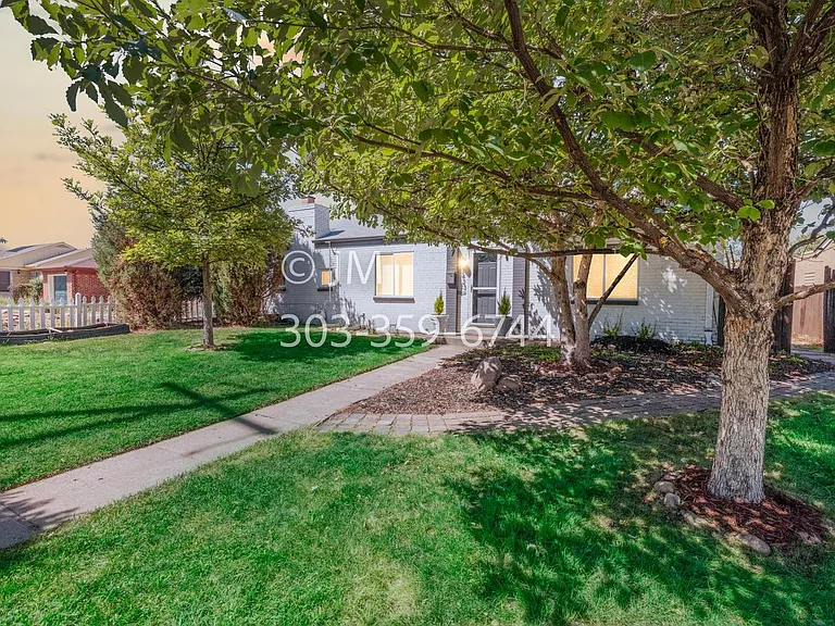3423 E 29th Ave — Photo 2