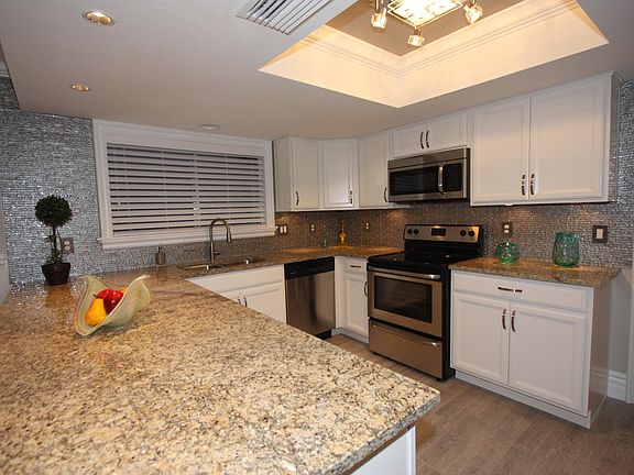2nd image of 1002 E Leisure World --