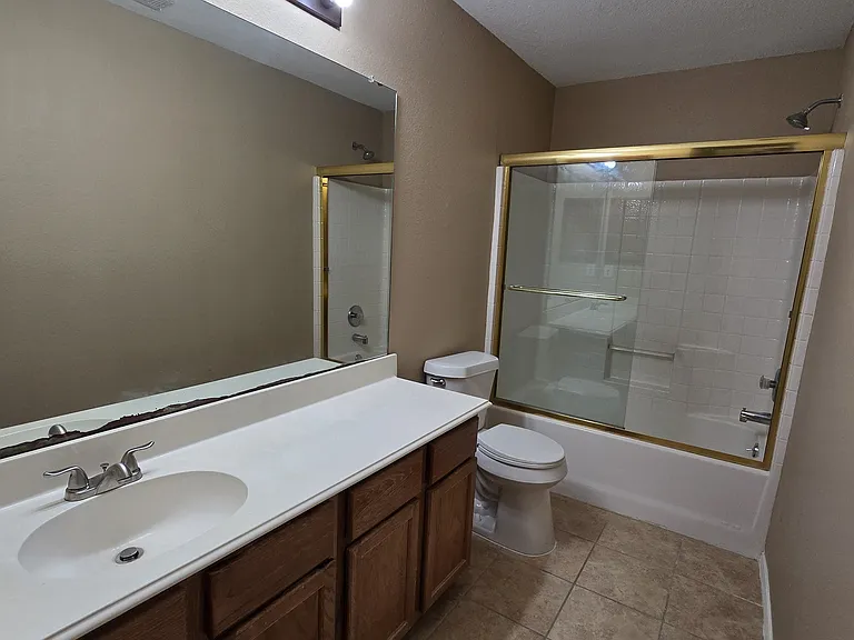 4512 Saddlebrook Dr — Photo 17
