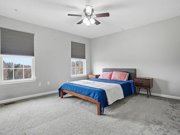 404 Aprilmae Way — Photo 22