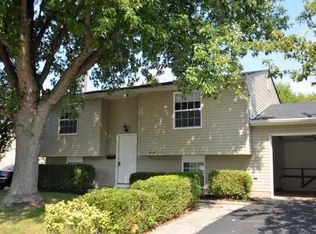 5290 Quincy Dr, Columbus, OH 43232