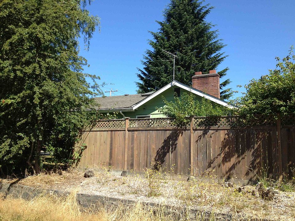 2nd image of 10202 20th Ave NE