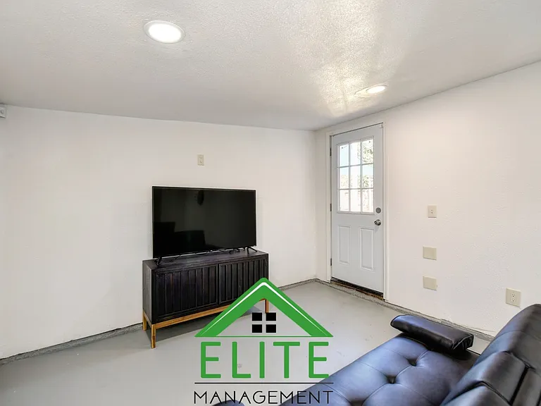 898 Beardsley Dr — Photo 50