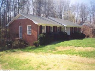 3320 Kinnamon Combo Winston, Winston Salem, NC 27104