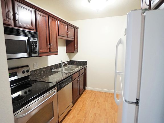 4th image of 5252 Orange Ave
