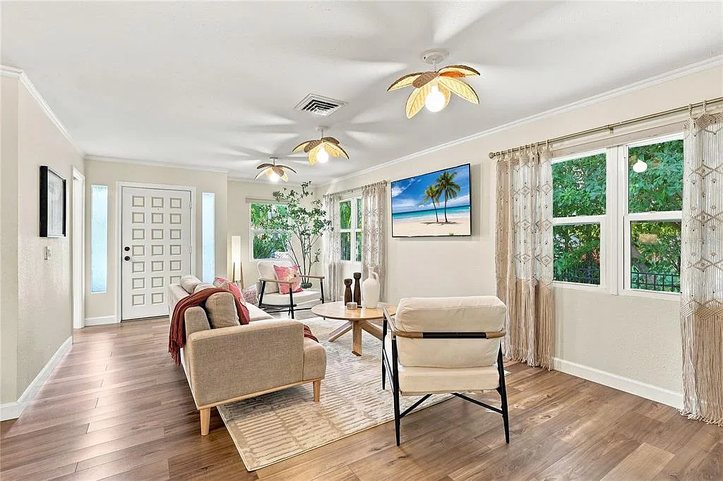 2 bed, 2.0 bath, 1518 sqft, $5,950 — Photo 4
