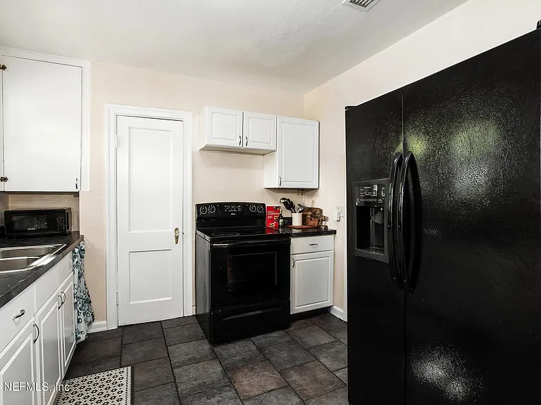 4808 Royal Ave — Photo 5