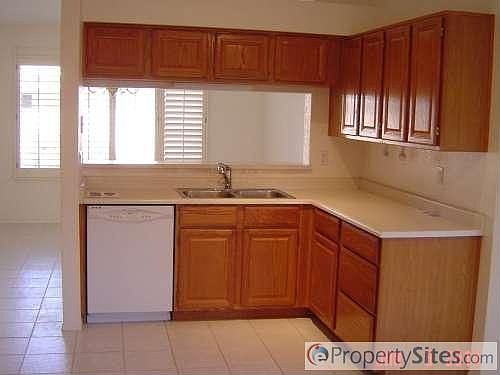 5th image of 1520 E Colonial Dr