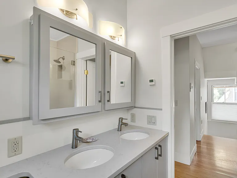 64 Gorham St #64 — Photo 21